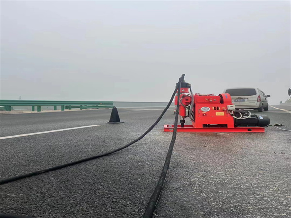 屯留马路路基路面开裂下沉注浆加固灌浆